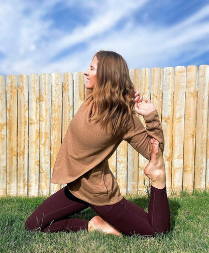 Activewear Women'S Fleece Sweatshirt Fashion Pullover with Pockets, Zip Mock Neck and Thumb Holes